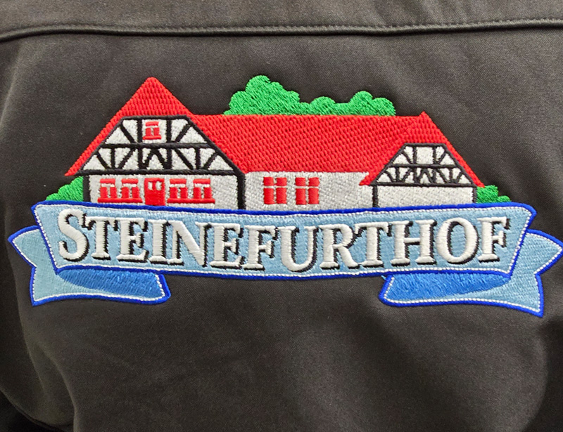 Bestickung mit Firmenlogo